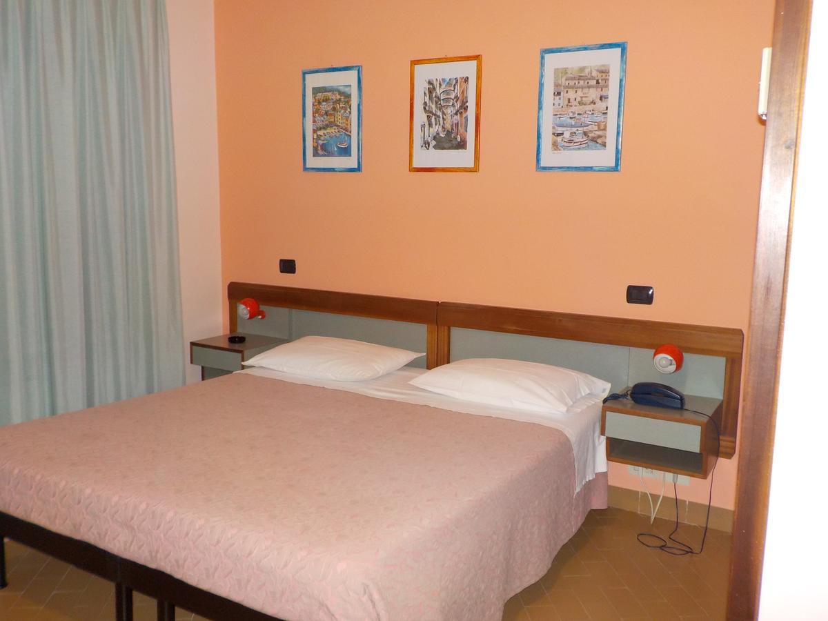 Hotel Le Pleiadi San Felice Circeo Bagian luar foto